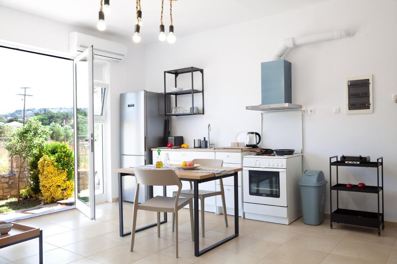 Livingfy Apt With Mountain View & Garden Vámos Dış mekan fotoğraf