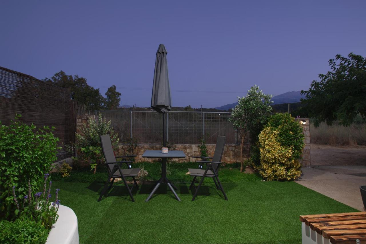 Livingfy Apt With Mountain View & Garden Vámos Dış mekan fotoğraf